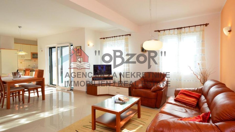 House, 488 m2, For Sale, Betina