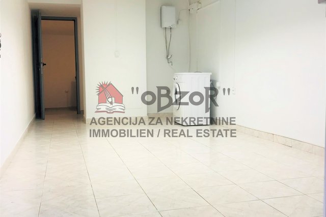 Geschäftsraum, 48 m2, Vermietung, Zadar - Petrići
