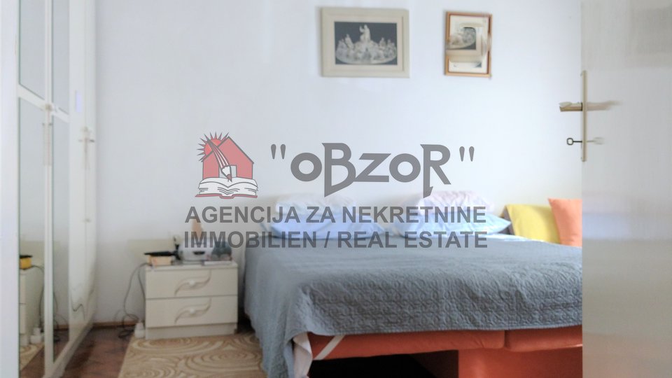 Zadar-POLUOTOK, trosoban stan+studio apartman