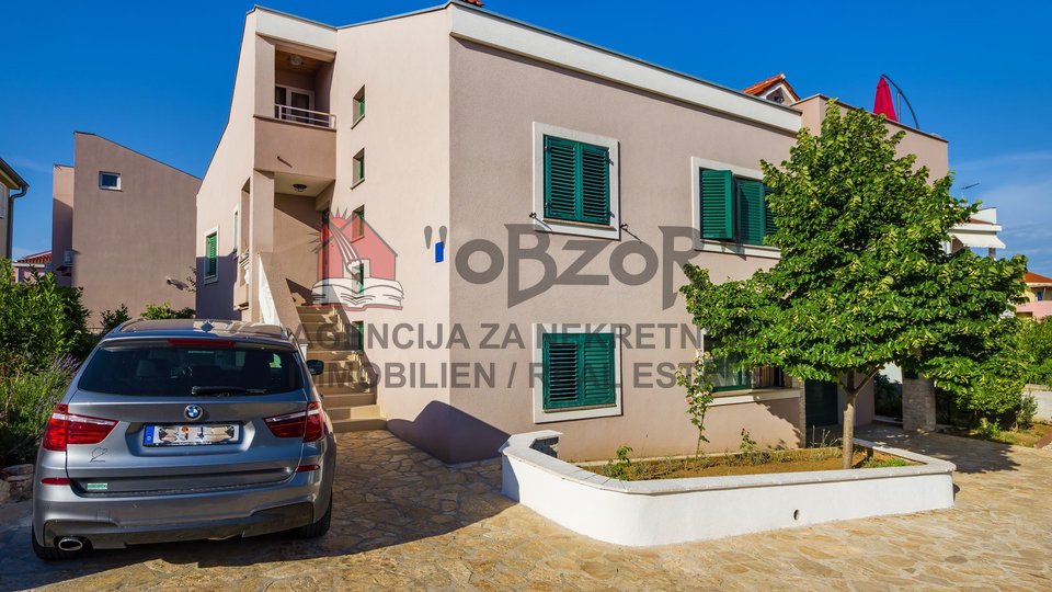 House, 400 m2, For Sale, Zadar - Višnjik