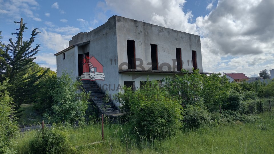 GORNJI KARIN - Samostojeća kuća katnica 120m2