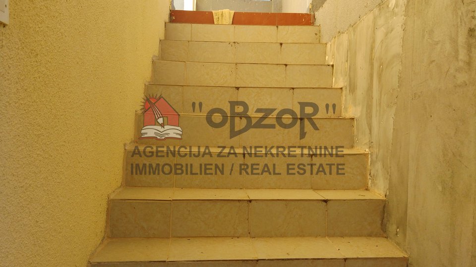 Hiša, 135 m2, Prodaja, Gračac - Donji Srb