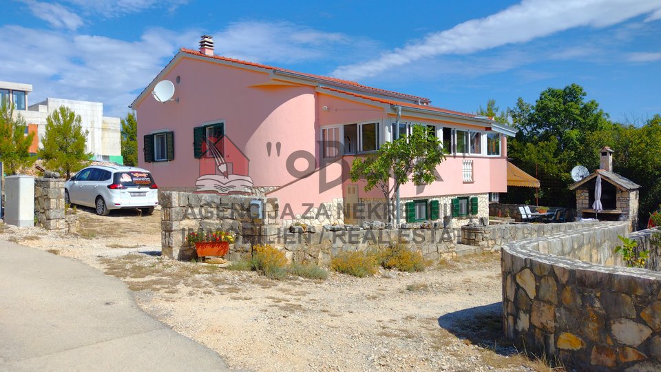 Pridraga – Einfamilienhaus mit Blick auf das Meer