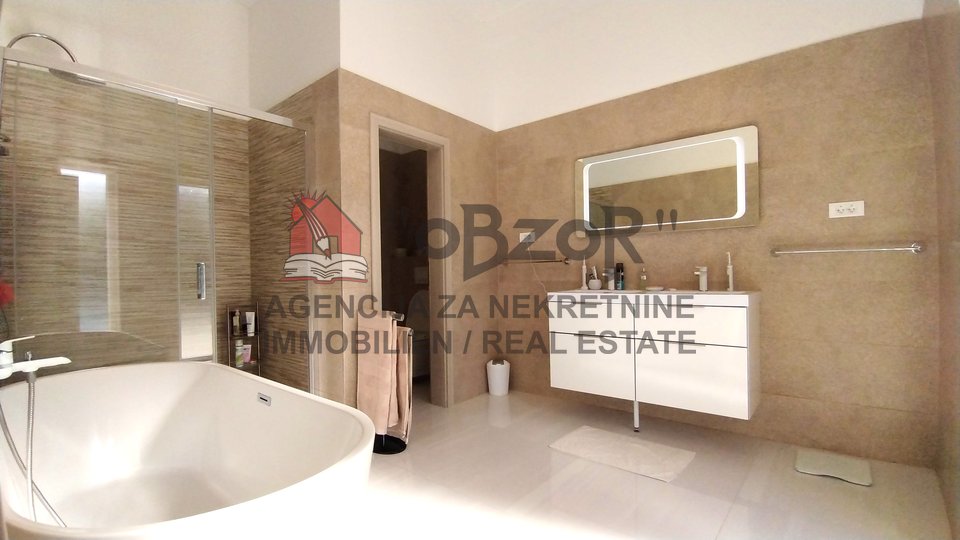 House, 335 m2, For Sale, Zadar-okolica - Murvica