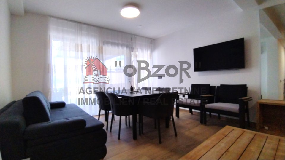 Petrčane-PUNTA RADMAN, tri namještena apartmana+wellness+dvorište - NOVOGRADNJA