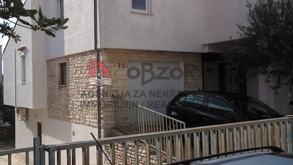 House, 380 m2, For Sale, Zadar - Borik